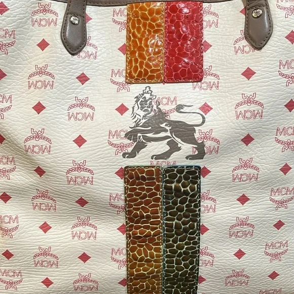 Host Appreciation First and Second prize on a random Wheel draw - Picture 2 of 11